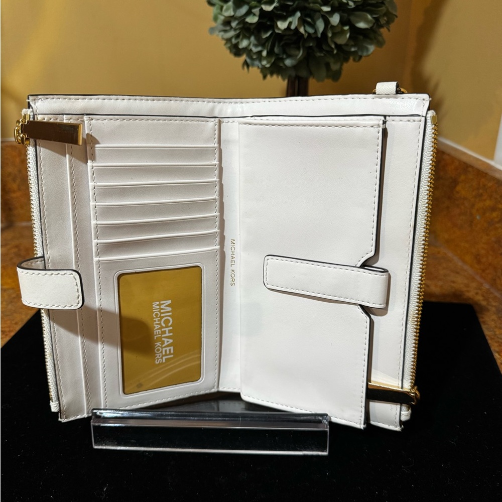 Michael Kors White Wallet with Gold Studs - Picture 5 of 5